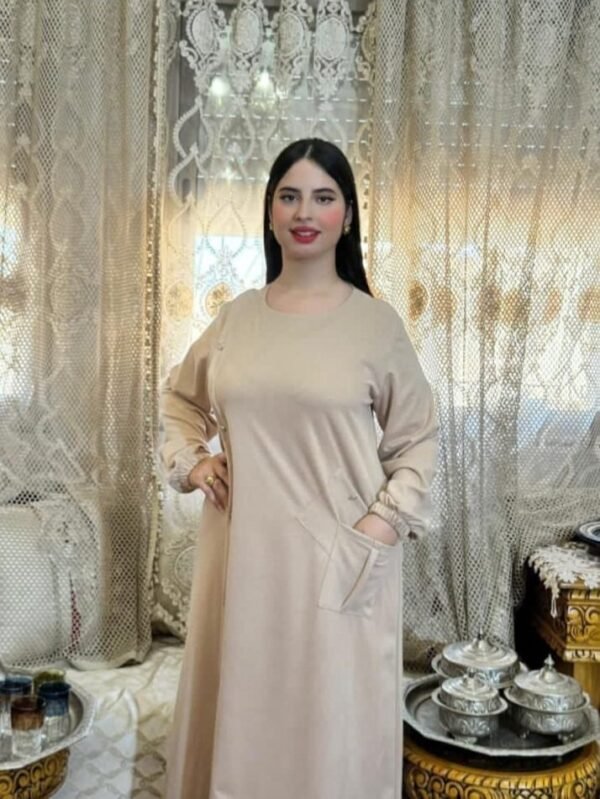 كسوة بالجياب، ثوب danois-soie