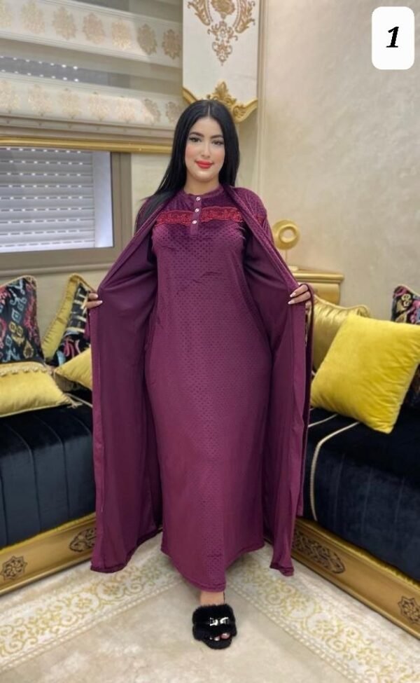 2بياس بيجامة طويلة بالبنوار دونتيل
توب موبرة محفرة. القياس صطوندار