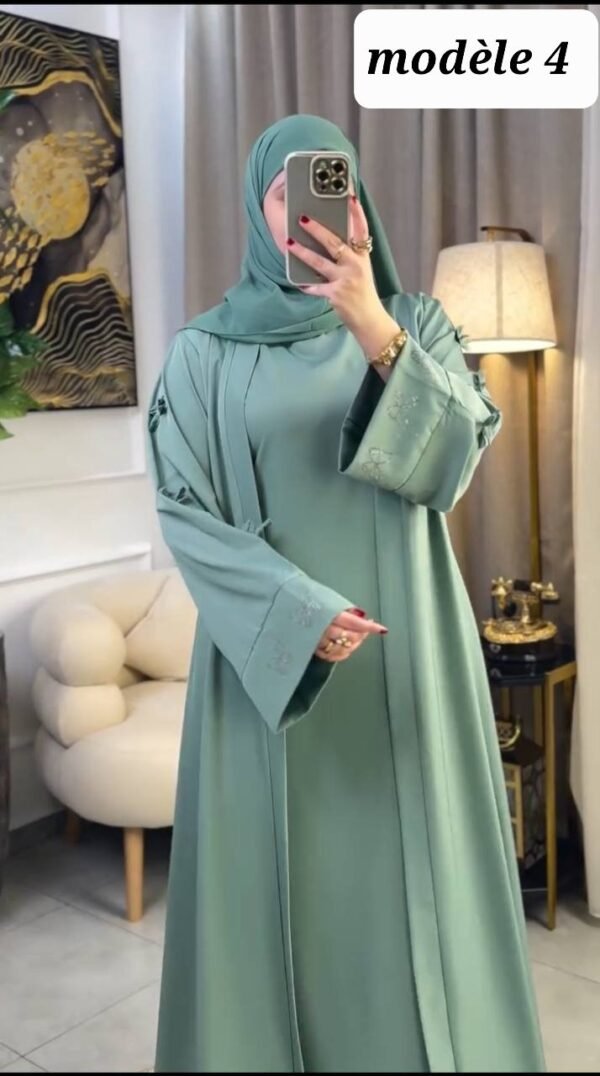 ⁦عباية راقية مكونة من قطعتين،  مصنوعة من ثوب كريب روزا⁩ - الصورة ⁦8⁩